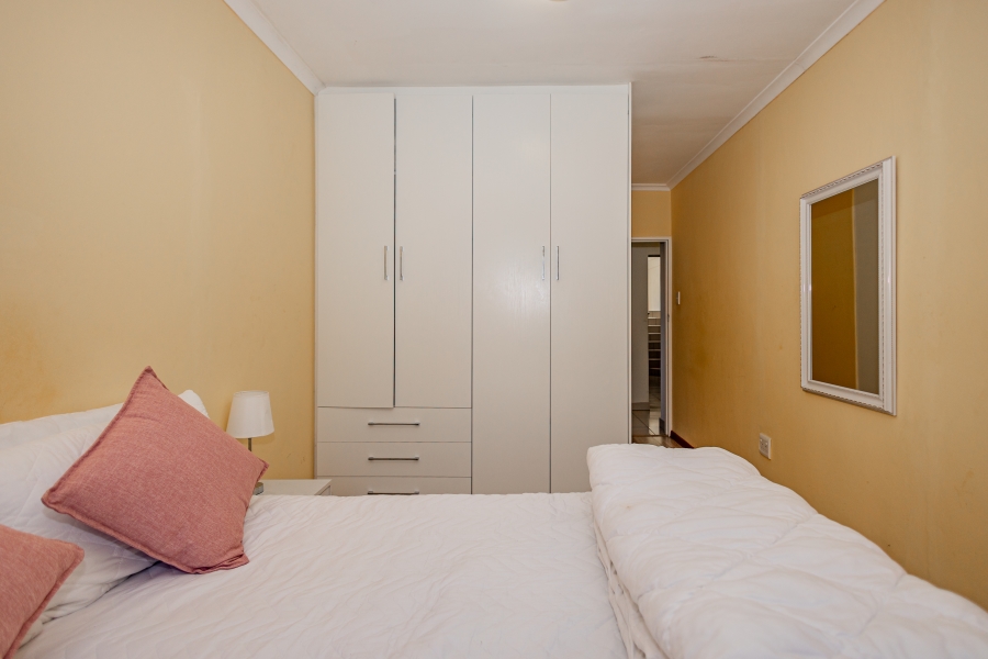 6 Bedroom Property for Sale in Sanddrift Western Cape